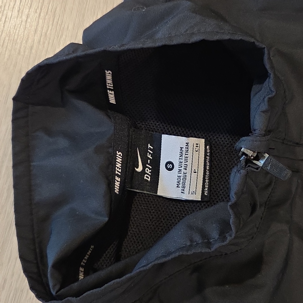 Nike Dri Fit Tennis Jacket - Picture 2 of 3